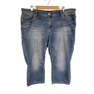 Seven 7 Luxe Womens Denim Capri Faded Boho Jeans Embellished Pockets Size 20